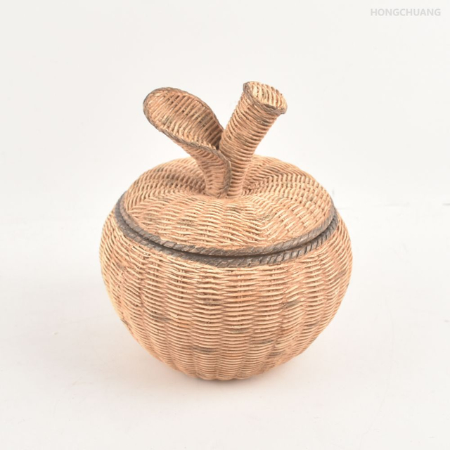 Hot Sale Durable Resin Rattan Cute Giraffe Head Shaped Decoration for Home Decor