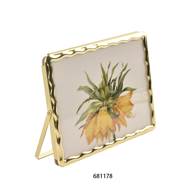 Hot Sale Rectangle Wave-shaped Metal Photo And Picture Frame with Metal Stand for Home Decoration