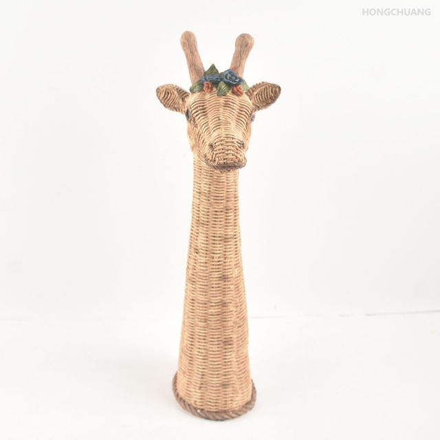 Hot Sale Durable Resin Rattan Cute Giraffe Head Shaped Decoration for Home Decor