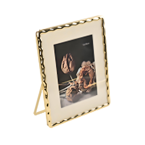 Hot Sale Rectangle Wave-shaped Metal Photo And Picture Frame with Metal Stand for Home Decoration