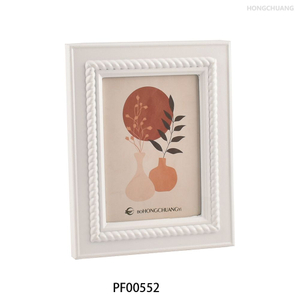 Simple White Solid Wood Tabletop Photo Frame Wooden Beaded Picture Frames for Home Decor