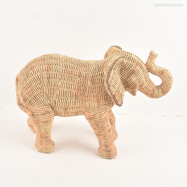 Hot Sale Durable Resin Rattan Cute Giraffe Head Shaped Decoration for Home Decor